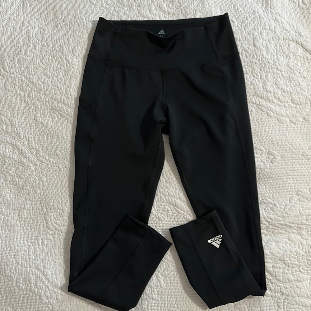 NWOT Adidas black logo leggings M